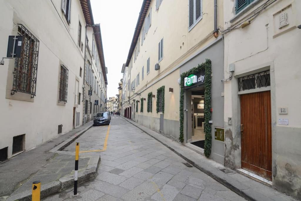 Keys Of Italy - Sgiuseppe 18 - Monolocale Intimo E Conveniente A Santa Croce Apartment Florence Luaran gambar